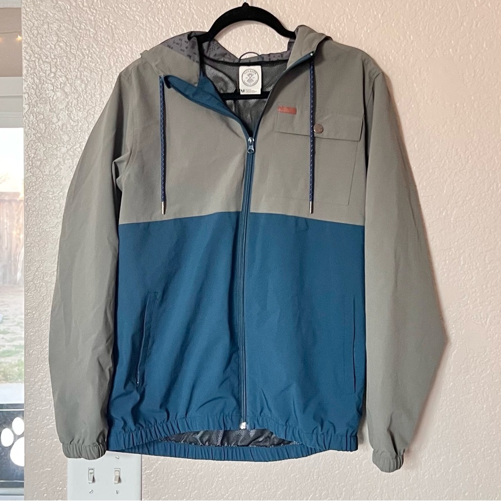 Voyager Windbreaker